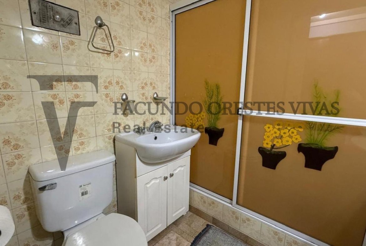 VENTA – CASA MULTIFAMILIAR – CINCO AMBIENTES – LOMAS DEL MIRADOR – COCHERA – PILETA – TERRAZA