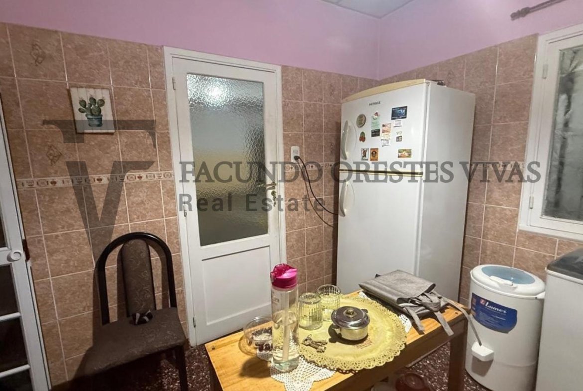 VENTA – CASA MULTIFAMILIAR – CINCO AMBIENTES – LOMAS DEL MIRADOR – COCHERA – PILETA – TERRAZA