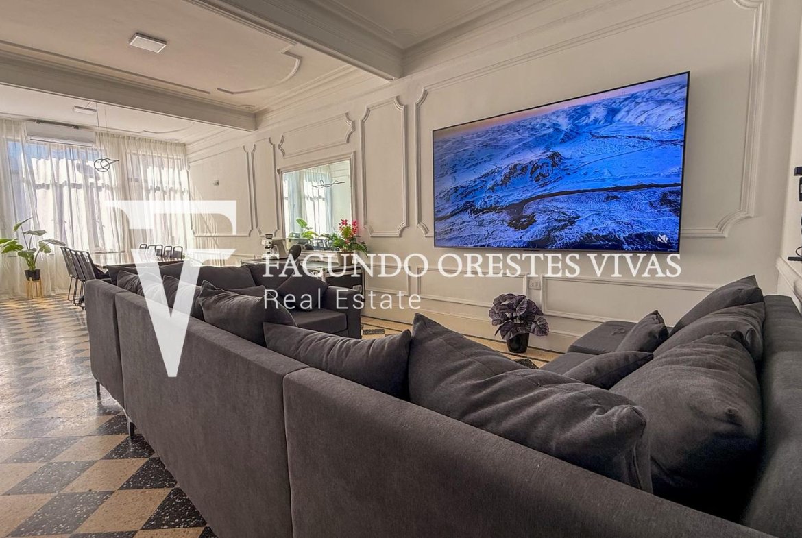 VENTA – CASA – SEIS AMBIENTES – JARDIN- PILETA -COCHERA- TERRAZA- LINIERS