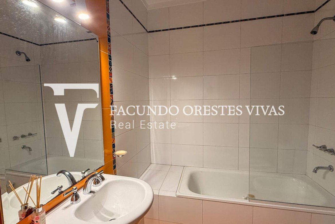 VENTA – CASA – SEIS AMBIENTES – JARDIN- PILETA -COCHERA- TERRAZA- LINIERS