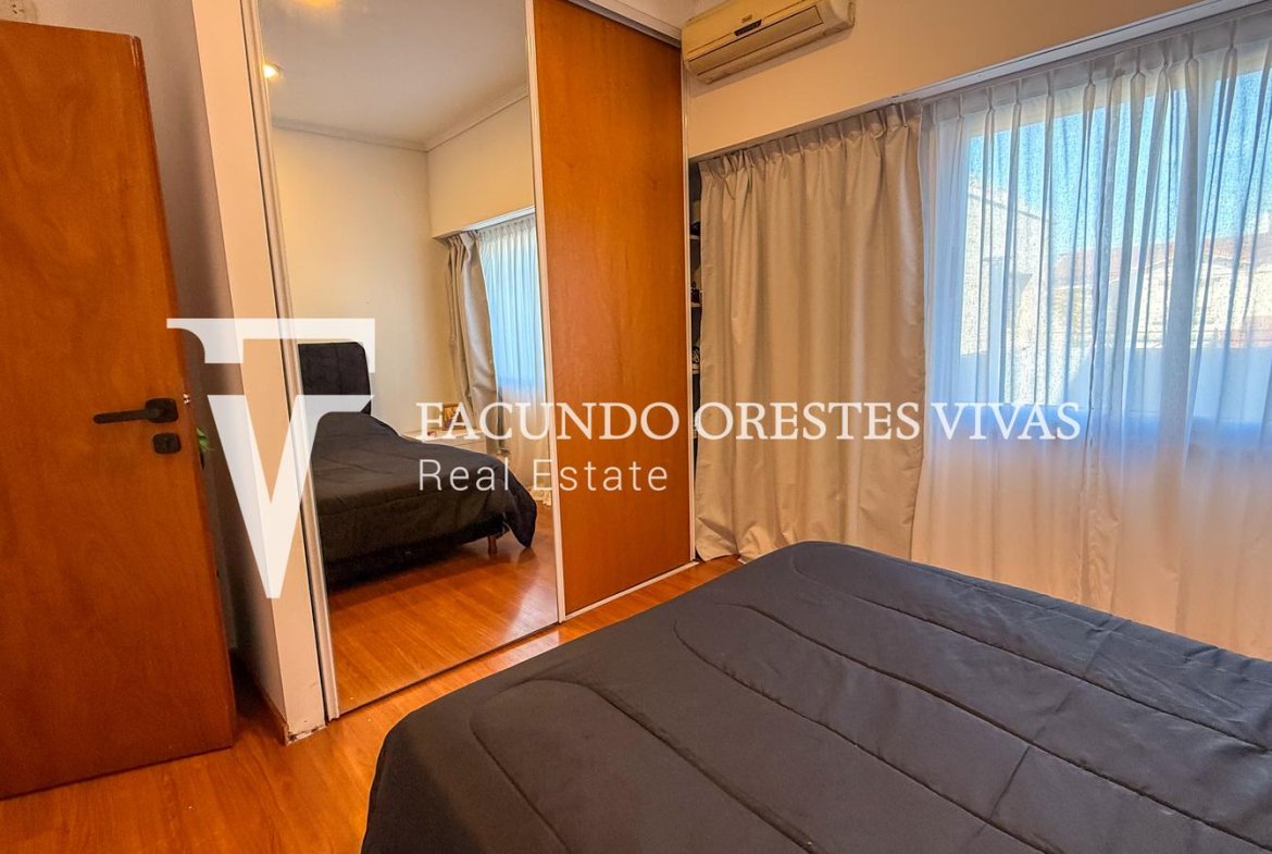 VENTA – CASA – SEIS AMBIENTES – JARDIN- PILETA -COCHERA- TERRAZA- LINIERS