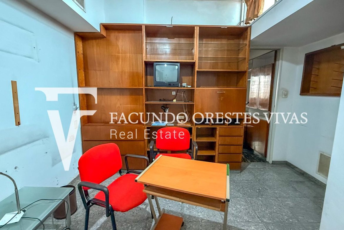ALQUILER – CASA – LOCAL – IDEAL PARA EMPRENDIMIENTO – CUATRO AMBIENTES – AVENIDA – LINIERS