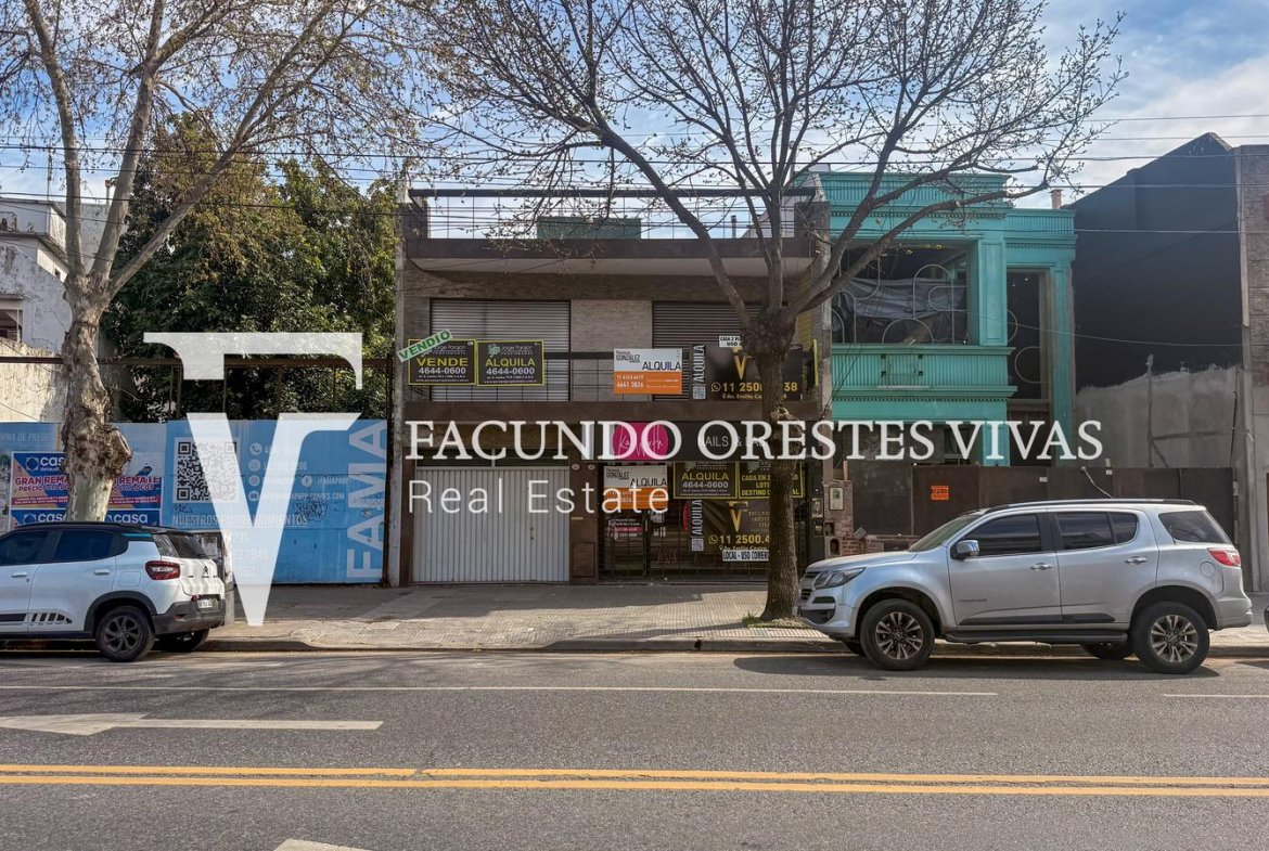 ALQUILER – CASA – LOCAL – IDEAL PARA EMPRENDIMIENTO – CUATRO AMBIENTES – AVENIDA – LINIERS