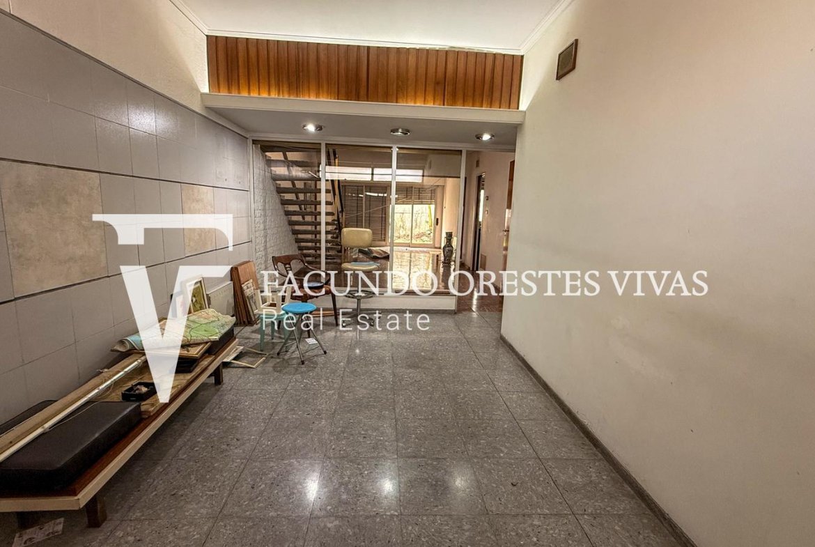 ALQUILER – CASA – LOCAL – IDEAL PARA EMPRENDIMIENTO – CUATRO AMBIENTES – AVENIDA – LINIERS