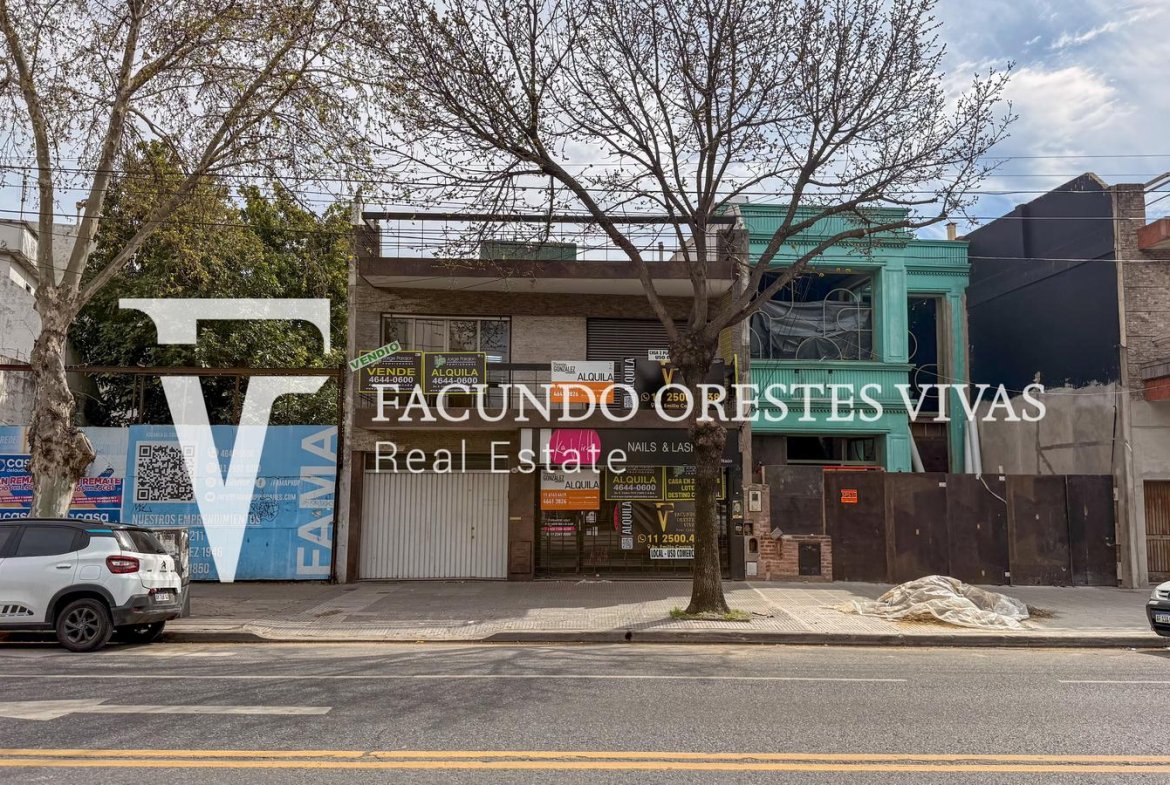 ALQUILER – CASA – LOCAL – IDEAL PARA EMPRENDIMIENTO – CUATRO AMBIENTES – AVENIDA – LINIERS