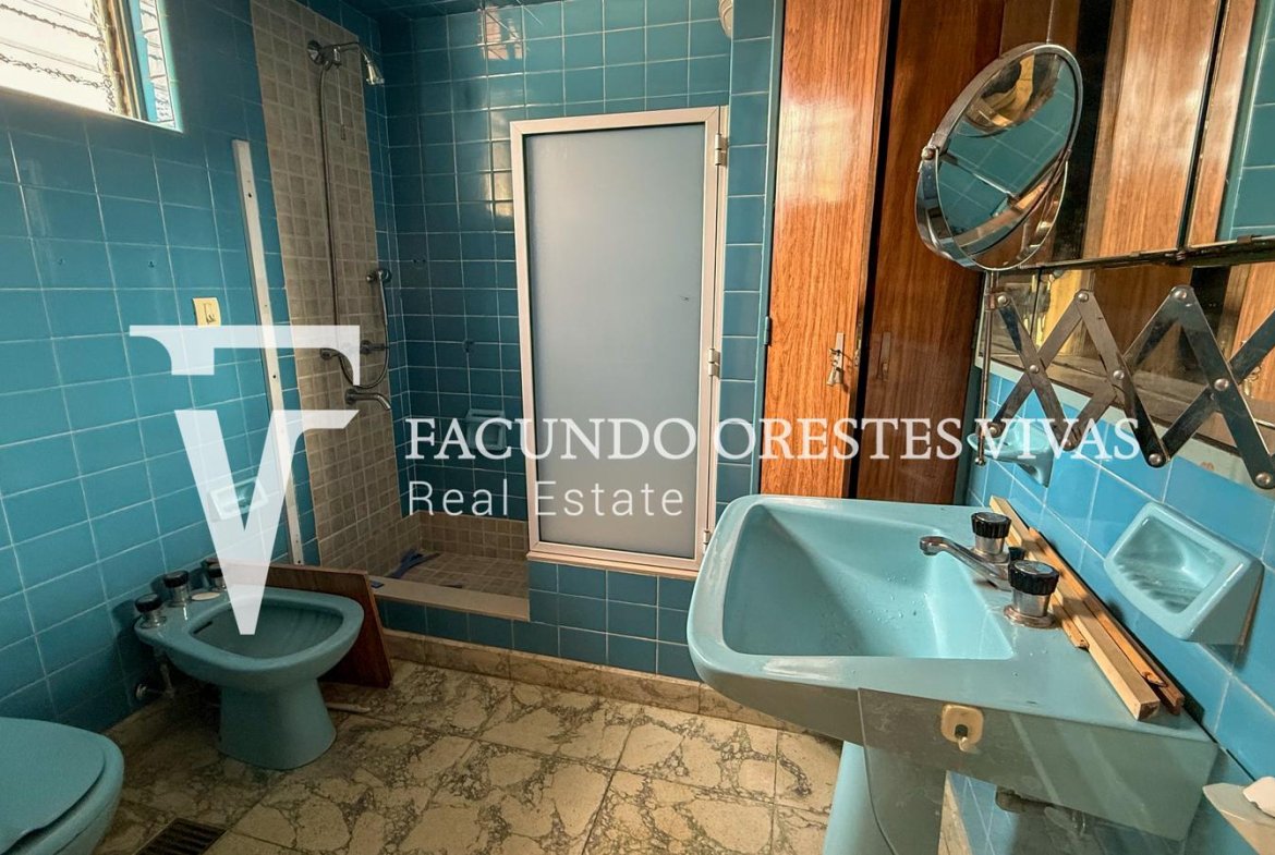 ALQUILER – CASA – LOCAL – IDEAL PARA EMPRENDIMIENTO – CUATRO AMBIENTES – AVENIDA – LINIERS