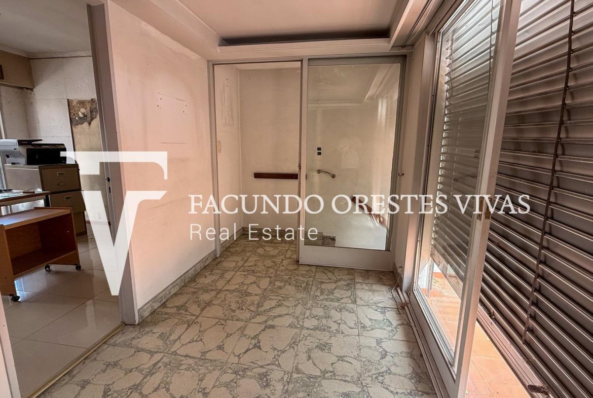 ALQUILER – CASA – LOCAL – IDEAL PARA EMPRENDIMIENTO – CUATRO AMBIENTES – AVENIDA – LINIERS