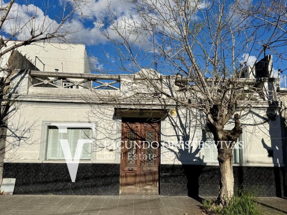 VENTA – CASA – 3 AMBIENTES – VILLA MADERO – PATIO – TERRAZA