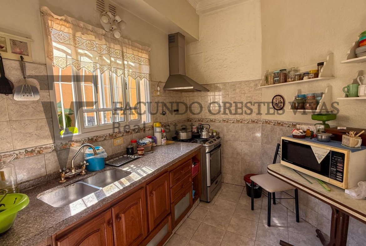 VENTA – CASA – CUATRO AMBIENTES – LINIERS – PATIO – TERRAZA