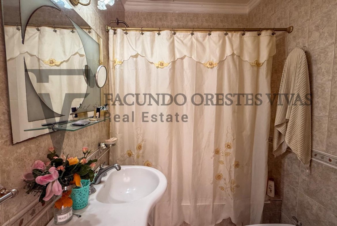 VENTA – CASA – CUATRO AMBIENTES – LINIERS – PATIO – TERRAZA