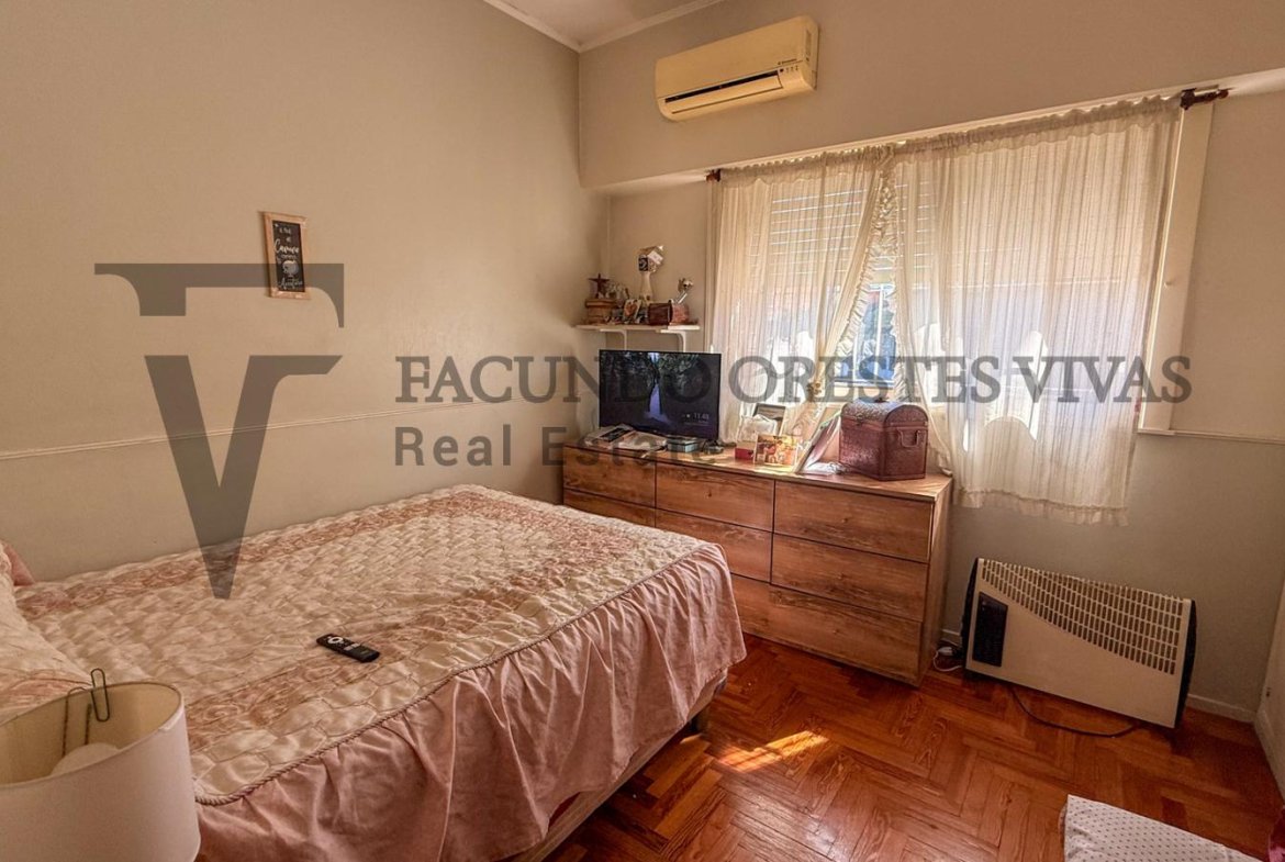 VENTA – CASA – CUATRO AMBIENTES – LINIERS – PATIO – TERRAZA