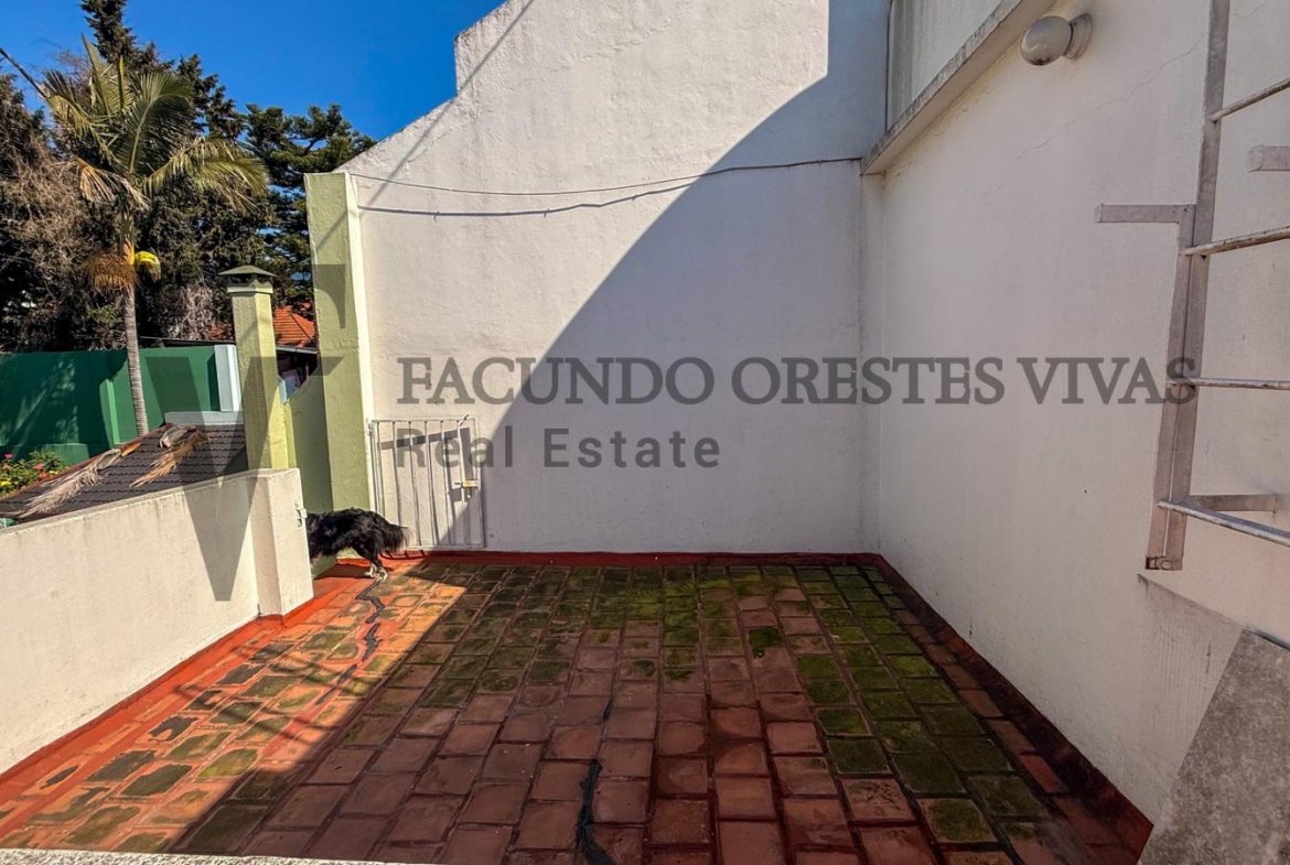 VENTA – CASA – CUATRO AMBIENTES – LINIERS – PATIO – TERRAZA