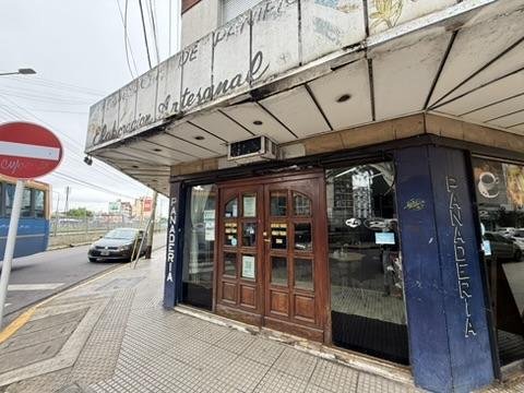 ALQUILER – LOCAL ESQUINA – DOBLE ENTRADA – PLANTA BAJA – CIUDADELA
