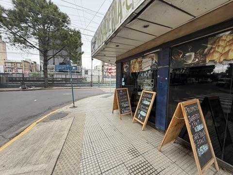ALQUILER – LOCAL ESQUINA – DOBLE ENTRADA – PLANTA BAJA – CIUDADELA
