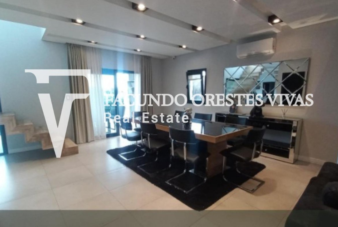 VENTA-CASA-SEIS AMBIENTES-PILETA-PARRILLA-VISTA AL LAGO-BARRIO PRIVADO-SEGURIDAD-ESCOBAR