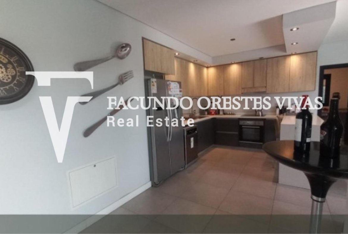 VENTA-CASA-SEIS AMBIENTES-PILETA-PARRILLA-VISTA AL LAGO-BARRIO PRIVADO-SEGURIDAD-ESCOBAR