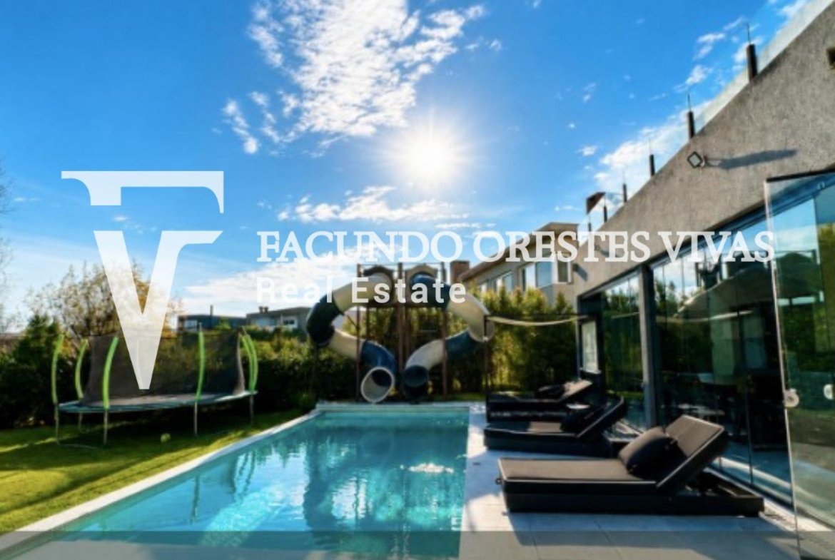 VENTA-CASA-SEIS AMBIENTES-PILETA-PARRILLA-VISTA AL LAGO-BARRIO PRIVADO-SEGURIDAD-ESCOBAR
