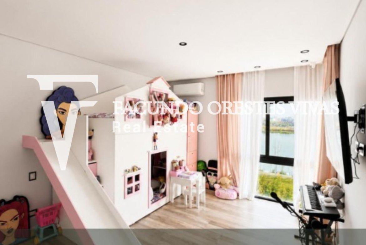 VENTA-CASA-SEIS AMBIENTES-PILETA-PARRILLA-VISTA AL LAGO-BARRIO PRIVADO-SEGURIDAD-ESCOBAR
