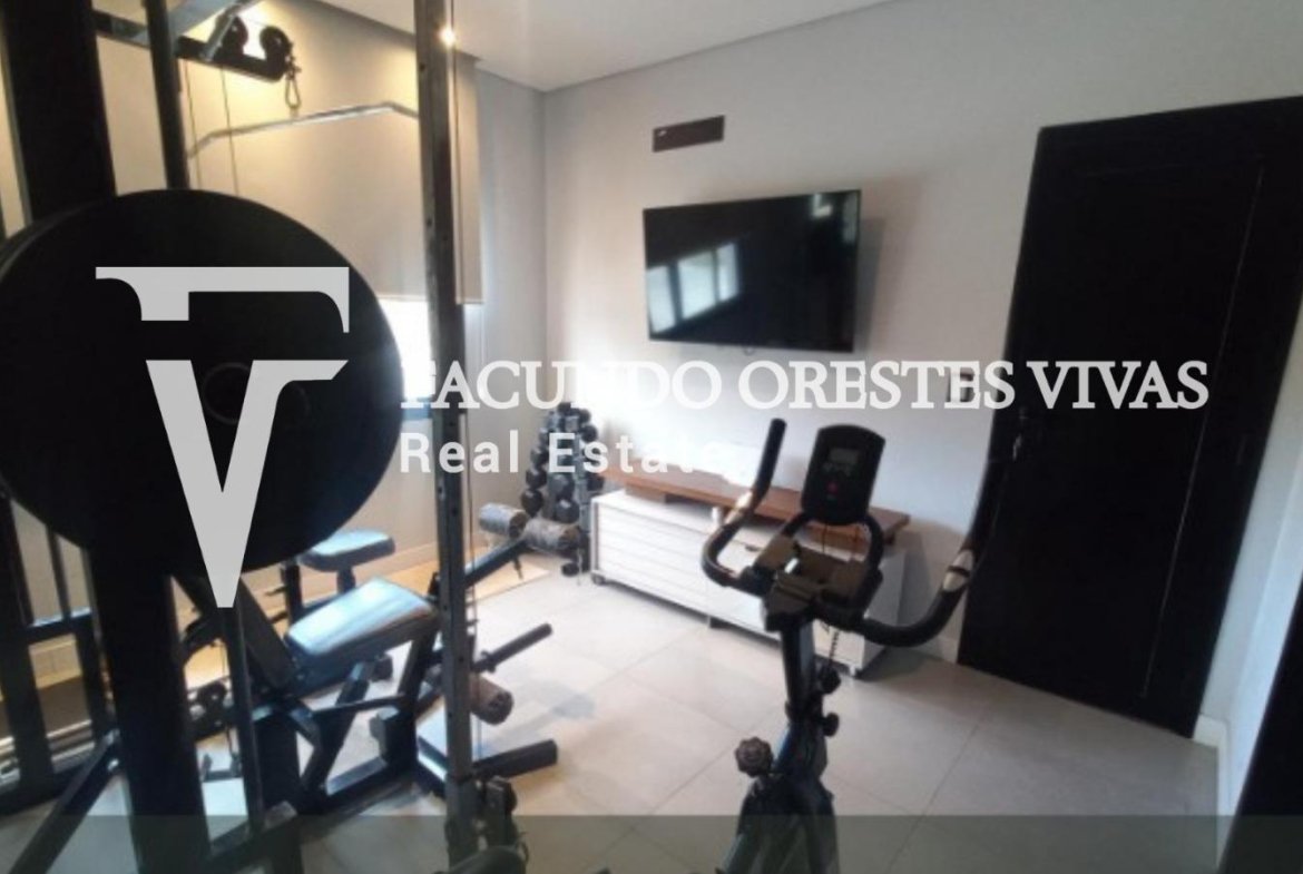 VENTA-CASA-SEIS AMBIENTES-PILETA-PARRILLA-VISTA AL LAGO-BARRIO PRIVADO-SEGURIDAD-ESCOBAR