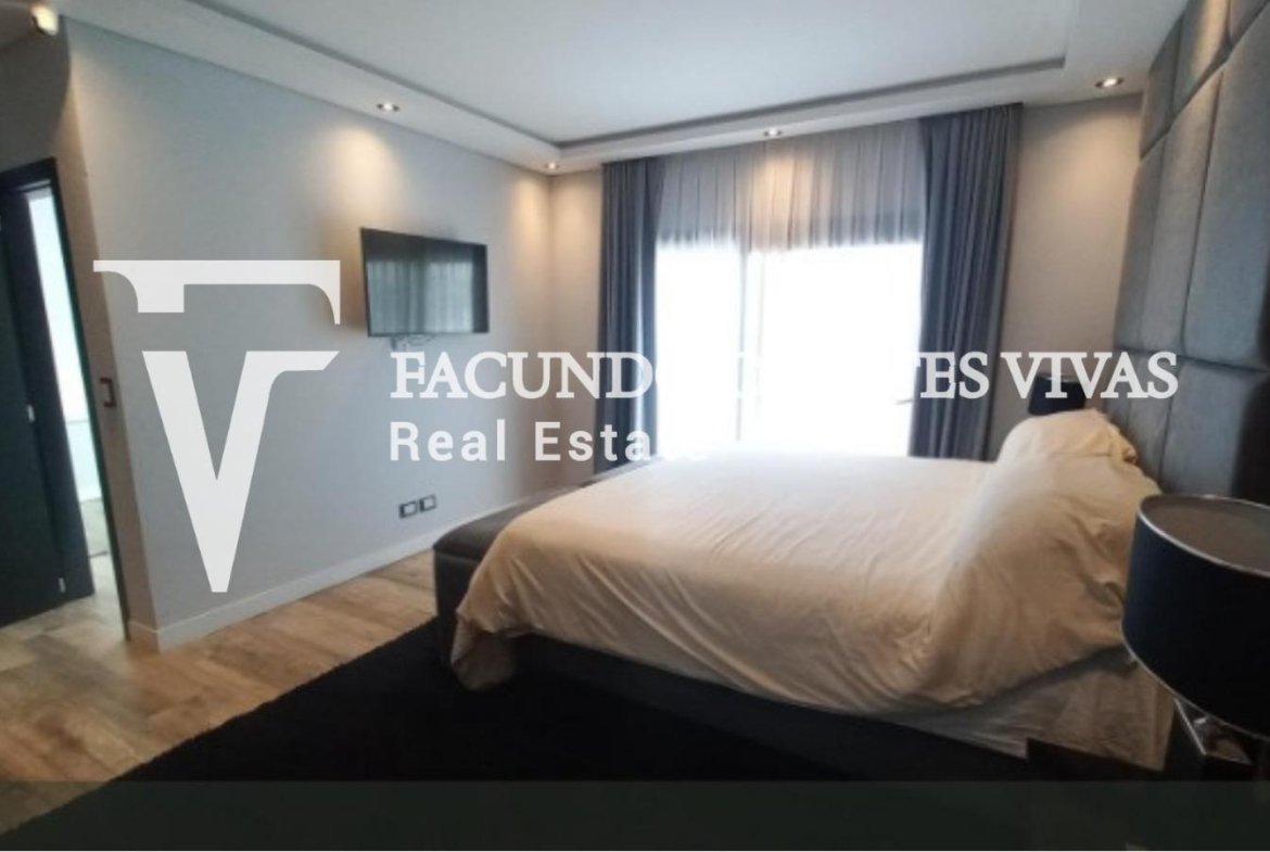 VENTA-CASA-SEIS AMBIENTES-PILETA-PARRILLA-VISTA AL LAGO-BARRIO PRIVADO-SEGURIDAD-ESCOBAR