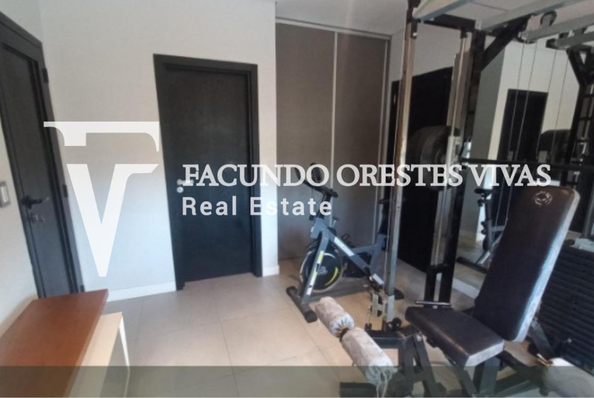 VENTA-CASA-SEIS AMBIENTES-PILETA-PARRILLA-VISTA AL LAGO-BARRIO PRIVADO-SEGURIDAD-ESCOBAR